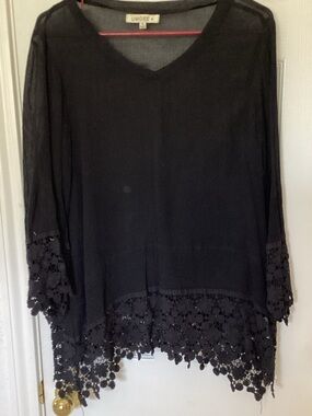 Umgee Black V-Neck Tunic with Crochet Hem